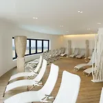 Aja Warnemünde Hotel 4*