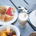 Aja Warnemünde Hotel 4*